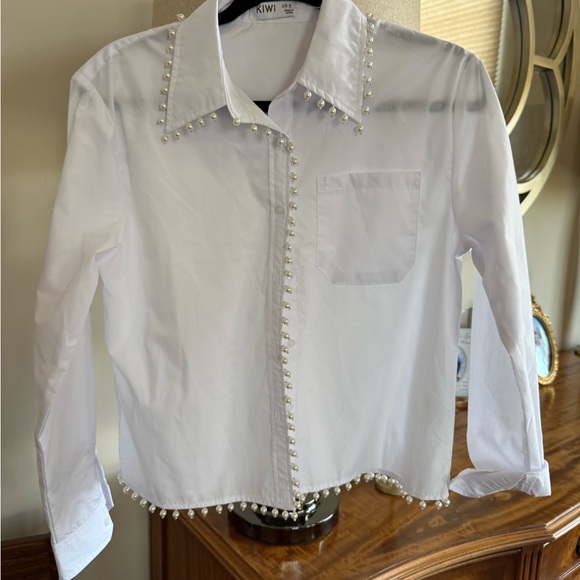 Kiwi Tops - Kiwi White Pearl-Trim Button Front Shirt